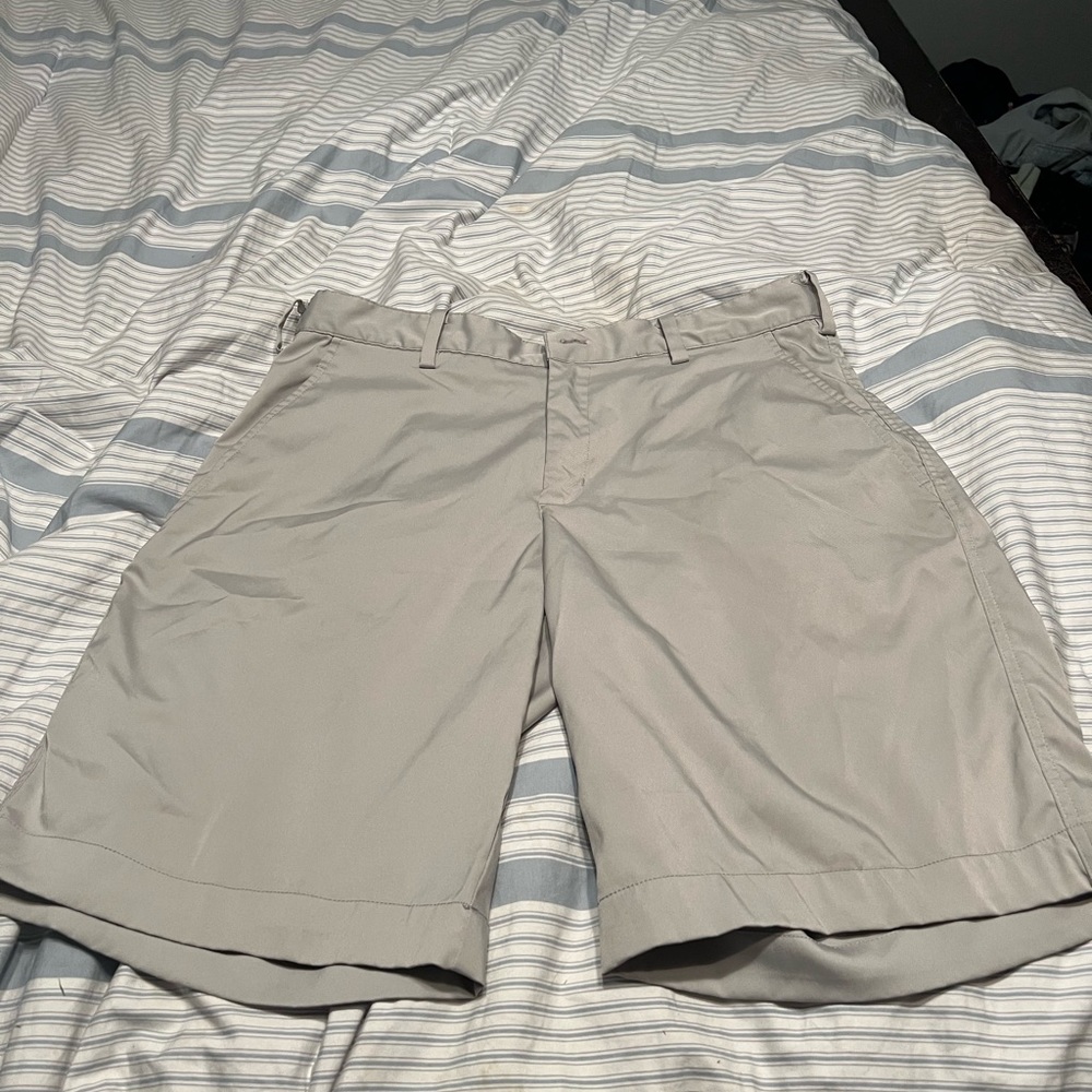 Wedge Golf Shorts. 32 Waist